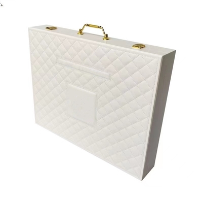 250 * 180 * 73mm صناديق تغليف مستحضرات التجميل الفاخرة الأبيض PU صندوق تخزين مستحضرات التجميل مع قفل