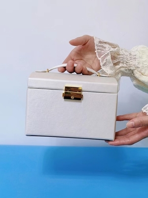 صندوق مجوهرات صغير فاخر مخصص منظم PU مقبض صندوق منظم مجوهرات